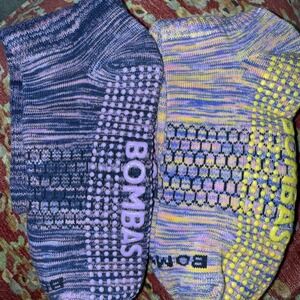 Bombas Lot Of 2 Space Dye Gripper Crew Socks Size Large (6-10)‎ Pink Purple